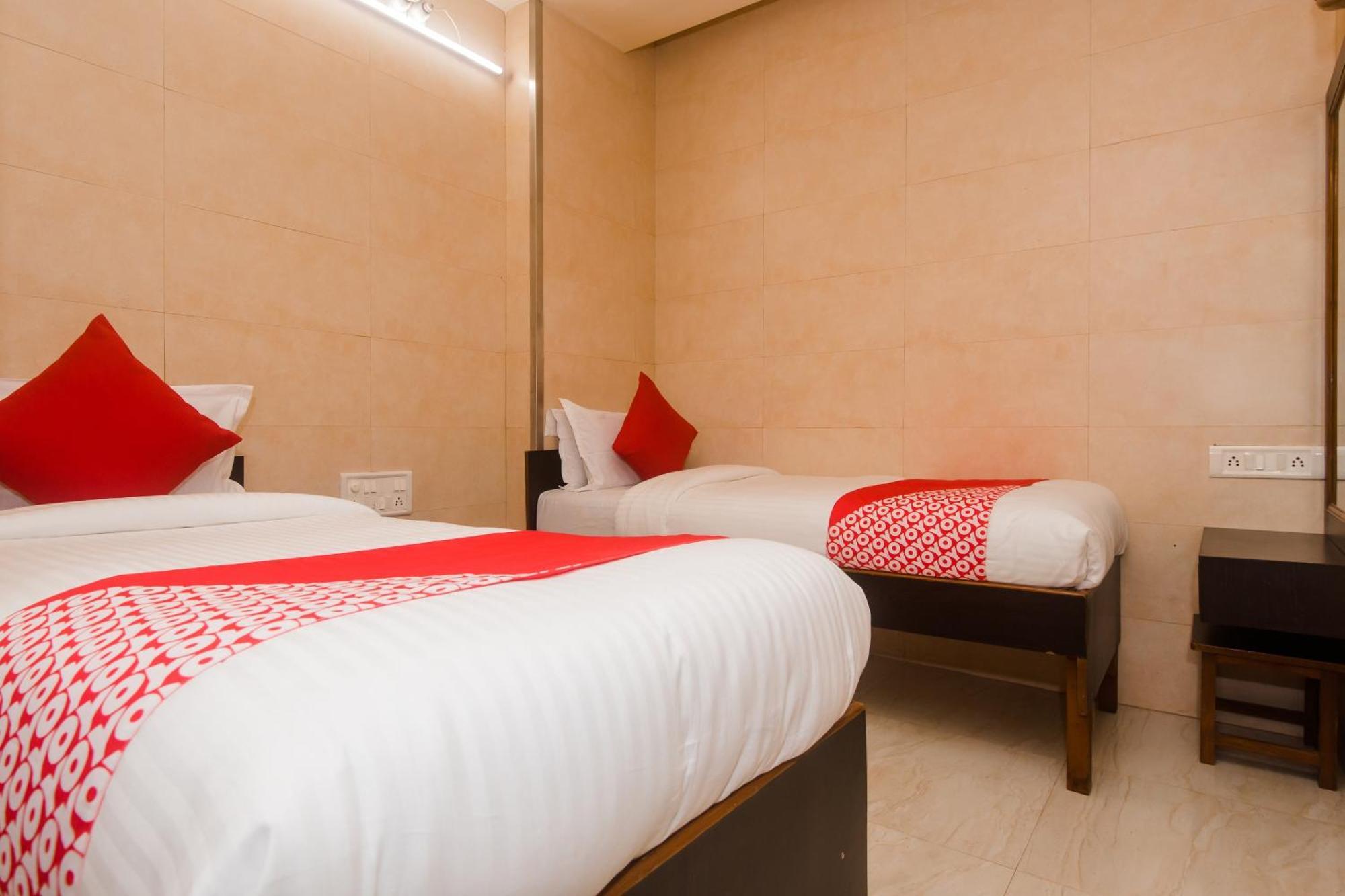 Hotel O Kamal Мумбай Екстериор снимка
