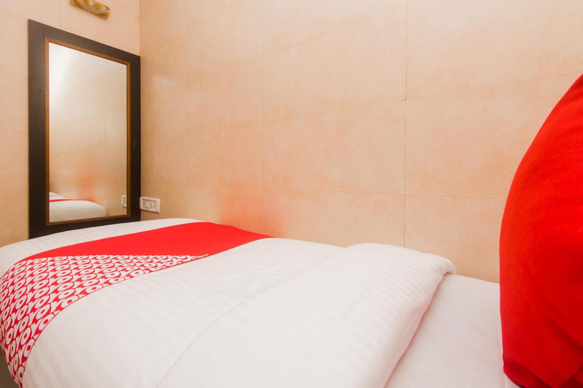 Hotel O Kamal Мумбай Екстериор снимка