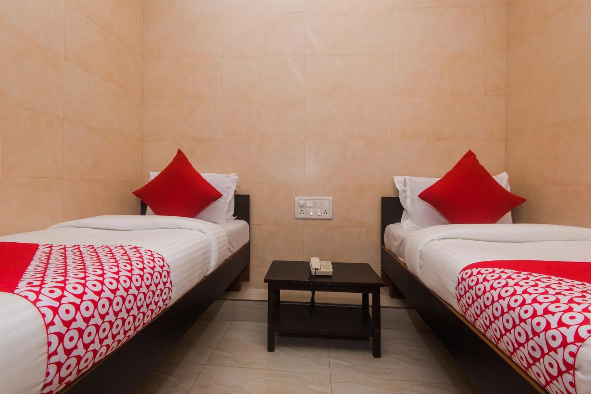 Hotel O Kamal Мумбай Екстериор снимка